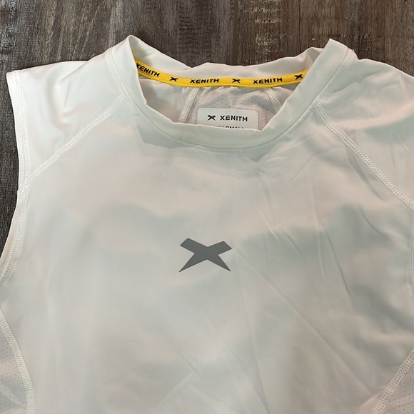 Xenith Momentum White Sleeveless Compression Shirt - Picture 4 of 6